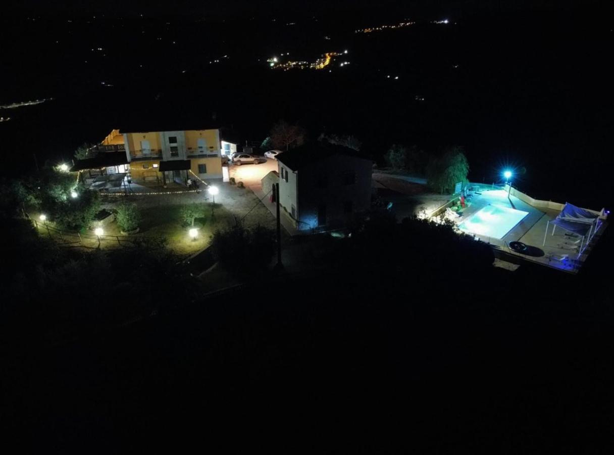 Valfabbrica Agriturismo La Terrazza מראה חיצוני תמונה