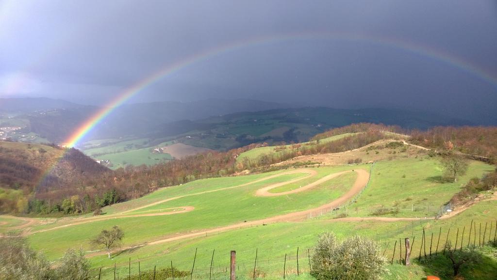 Valfabbrica Agriturismo La Terrazza מראה חיצוני תמונה
