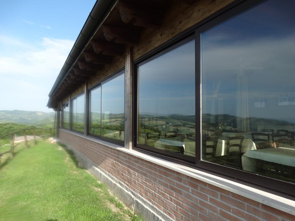 Valfabbrica Agriturismo La Terrazza מראה חיצוני תמונה