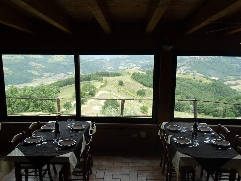 Valfabbrica Agriturismo La Terrazza מראה חיצוני תמונה